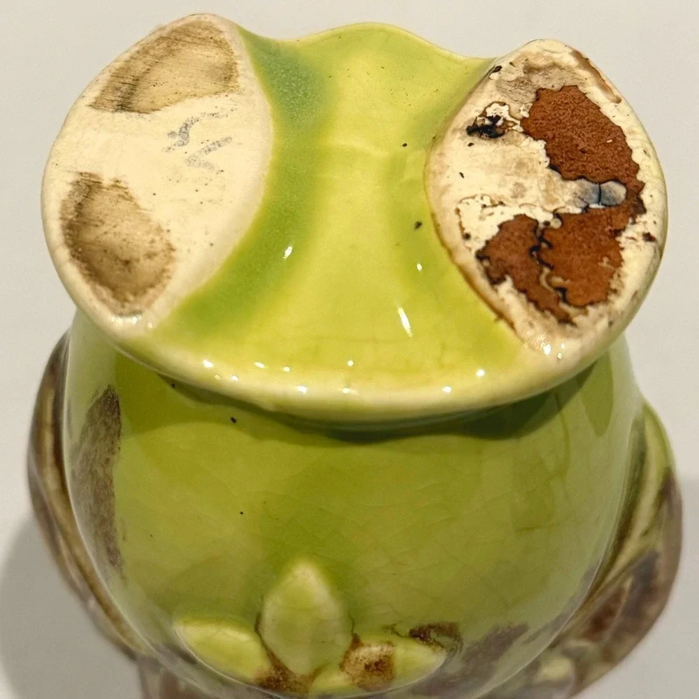Vintage 1940s USA Art Pottery Vase Green Brown Mottled Drip Glaze Wing‎ Handles